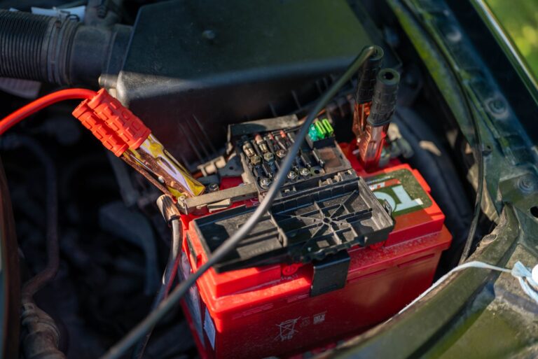Batterilader til bil i test 2026