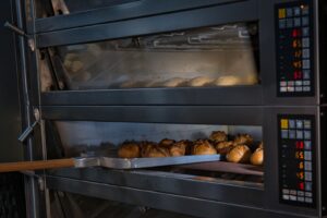 Bakemaskin i test 2026, vår vurdering av brødbakemaskinene